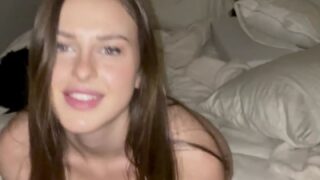 alexiaxrae (88) OnlyFans video leaked